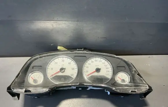 Opel Zafira A Speedometer (instrument cluster) 24461761