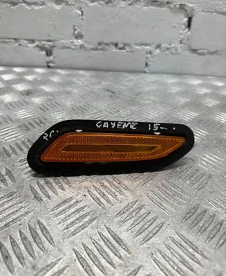 Porsche Cayenne (92A) Front fender indicator light 7p5807677