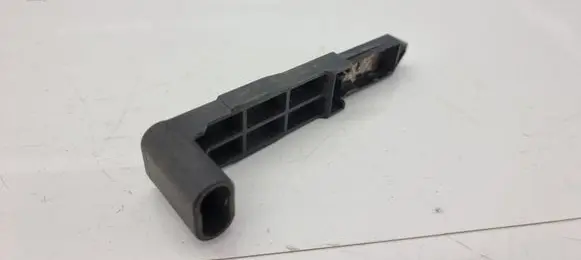 Volvo XC60 Headlight/headlamp mounting bracket 30763154