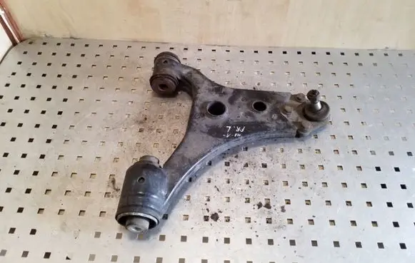 Front lower control arm/wishbone