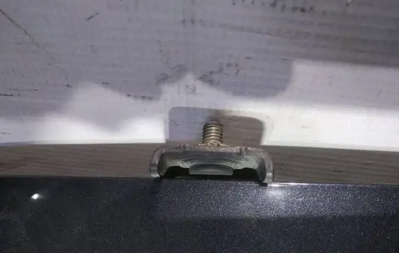 Renault Megane III Tailgate/trunk/boot hinge