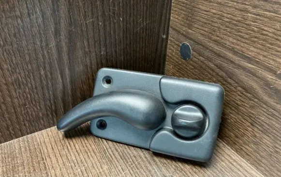 Renault Master II Rear door interior handle 7700352