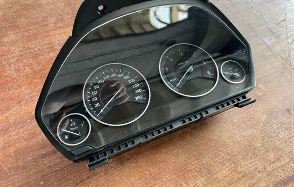 BMW 3 F30 F35 F31 Speedometer (instrument cluster) 9232895 929586301 9295863