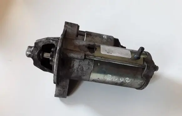 Volvo V40 Starter motor 30644972