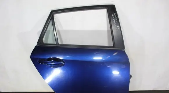 Mazda 3 II Rear door