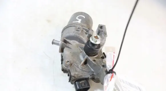 Toyota Yaris XP210 Wiper motor