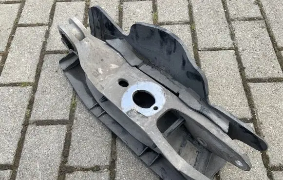 Audi Q7 4M Rear upper control arm/wishbone 4M0505311G 4M0505416B