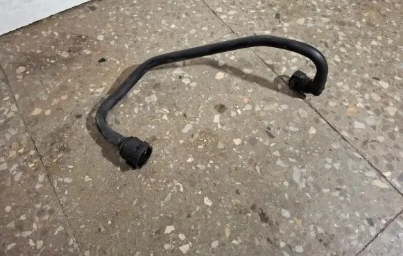 Volvo V60 Engine coolant pipe/hose 31293985