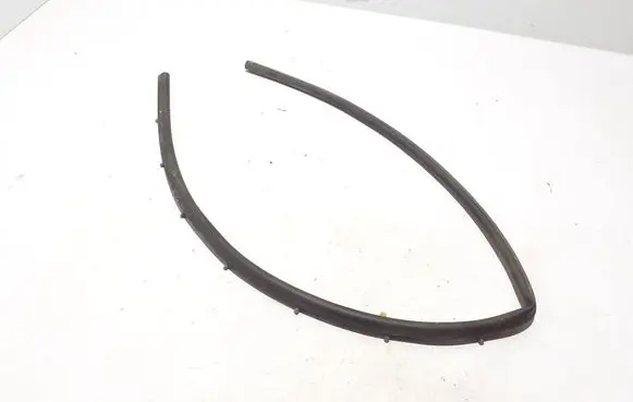 BMW X5 G05 Engine compartment rubber 7418174
