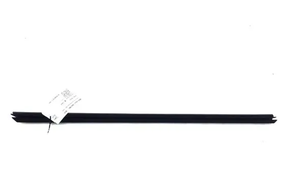 Mercedes-Benz C W204 Front door trim bar A2047250265