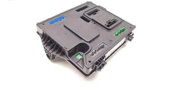 Renault Megane III Central body control module 284B13640R S180098201