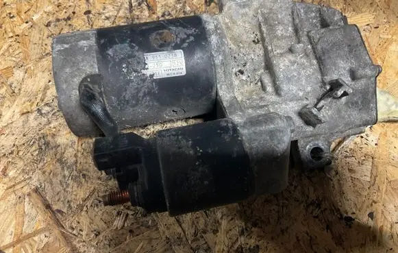 Volkswagen Sharan Starter motor 911023B
