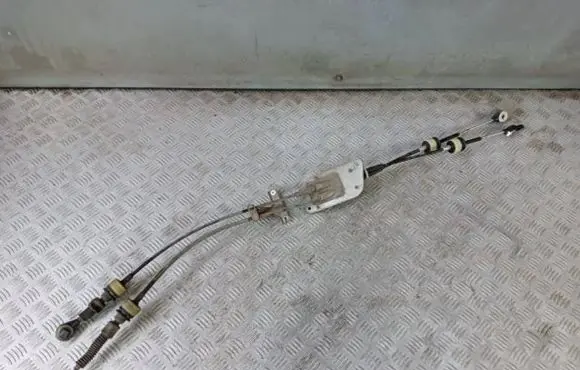 Gear shift cable linkage