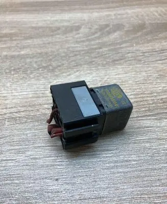 BMW 7 E38 Other relay 4RA00351005 WITHSOCKET
