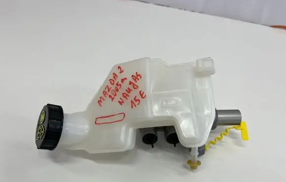 Mazda 2 Clutch master cylinder 0335088494