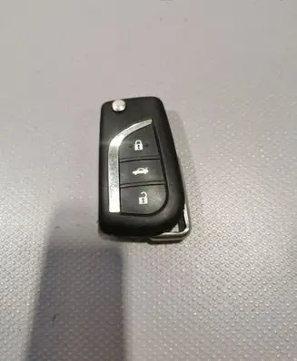 Toyota Avensis T270 Ignition key/card 