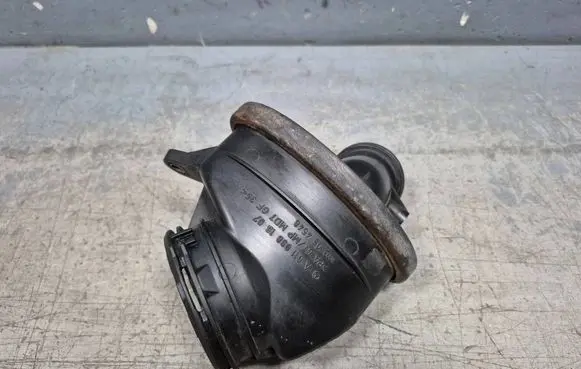 Mercedes-Benz E W211 Intake resonator A6110981607