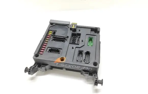 Ford Galaxy Fuse module 7M3962258G S110730300D