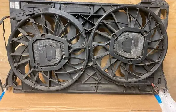 Audi A8 S8 D3 4E Electric radiator cooling fan 4E0121205B