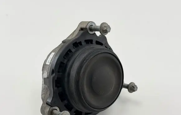 BMW 1 F20 F21 Engine mount bracket 6787659