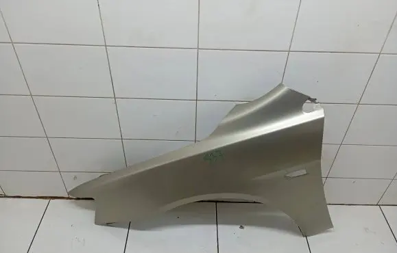Mitsubishi Lancer VIII Fender