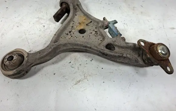 Volvo S80 Front lower control arm/wishbone 09173617