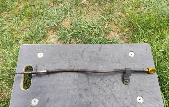 Alfa Romeo 147 Oil level dip stick 