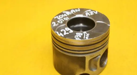 Volkswagen Golf V Piston 36R1