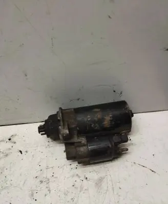 Volkswagen Golf IV Starter motor 1005821744