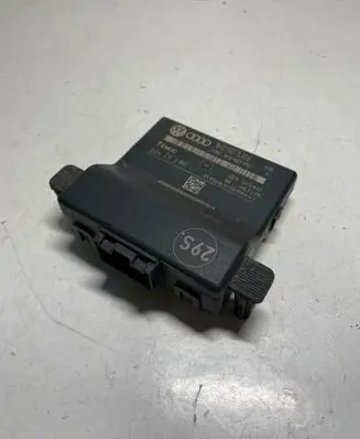 Volkswagen Touran I Gateway control module 1K0907530E 1K0907951