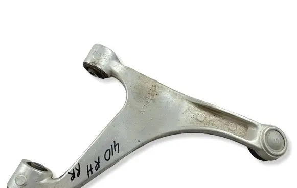 Nissan 370Z Rear upper control arm/wishbone 