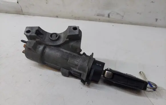 Audi A6 S6 C5 4B Ignition lock 4B0905851B