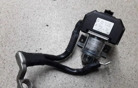 Volkswagen Phaeton Charging relay 3D0919083 3D0919433
