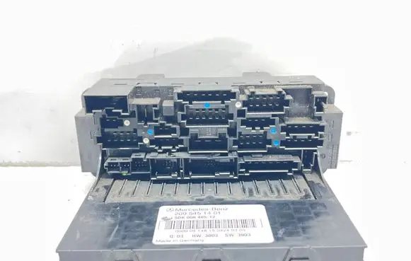 Mercedes-Benz CLK A209 C209 Fuse box set 2095451401 5DK00848512