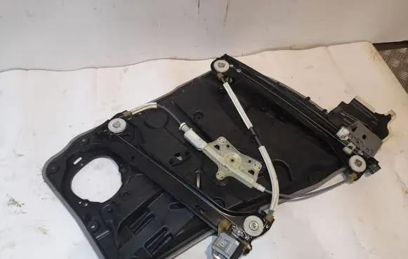 Mercedes-Benz CLA C117 X117 W117 Front window lifting mechanism without motor NERA