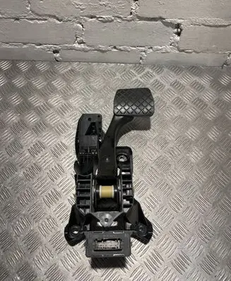 Volkswagen PASSAT B8 Brake pedal 5Q1723058