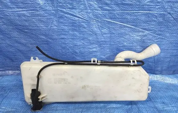 Peugeot Expert Windshield washer fluid reservoir/tank 9809803680 A2C98222700