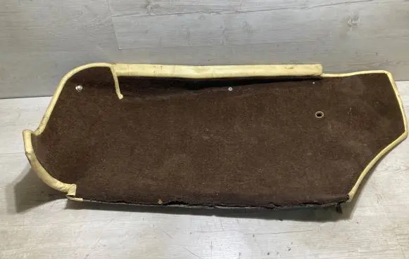 Trunk/boot side trim panel