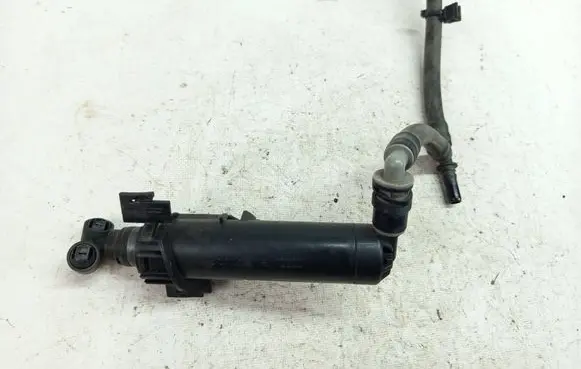 Audi A5 8T 8F Headlight washer spray nozzle 8T0955101D A2C31764100