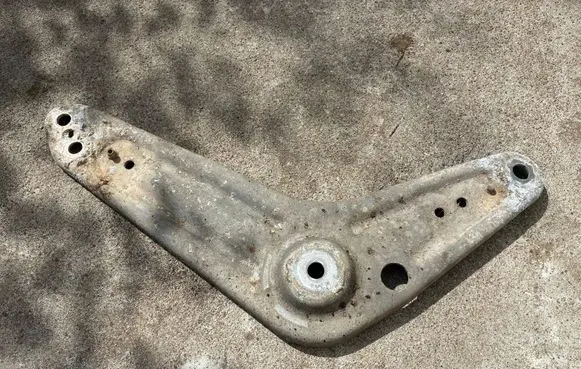 BMW X5 E70 Front strut bar 