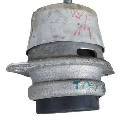 Volkswagen Touareg II Engine mount bracket 7P6199131 040220120541