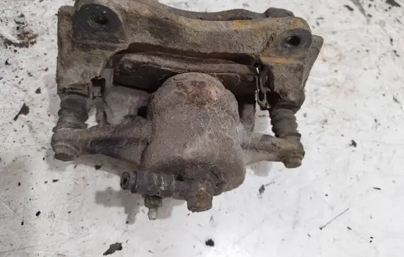 Toyota Corolla Verso AR10 Front brake caliper