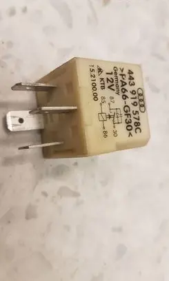 Volkswagen PASSAT B5 Other relay 443919578C