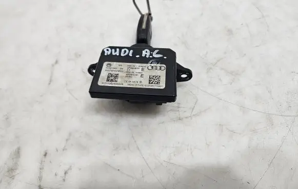 Audi A6 S6 C6 4F Ignition lock 33301301