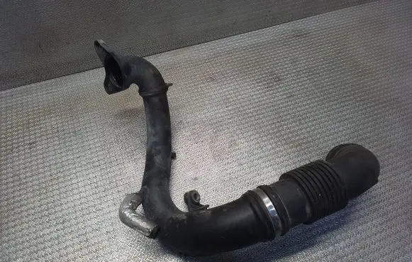 Renault Master III Air intake duct part 165763705R