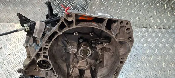 Dacia Logan II Manual 5 speed gearbox S27647779 JH3336