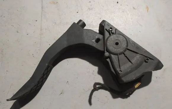Audi A6 S6 C6 4F Accelerator throttle pedal 4F1721523B