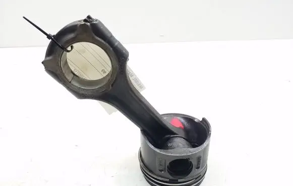 Mercedes-Benz ML W163 Piston with connecting rod