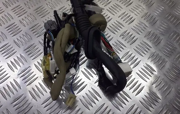 Subaru Legacy Rear door wiring loom 81870AJ050