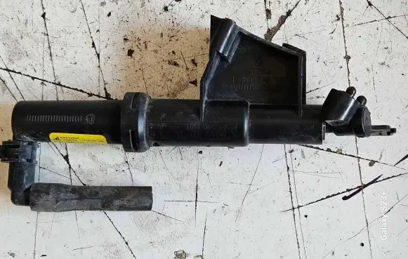 Volvo C30 Headlight washer spray nozzle 30661085 1307030347 21110617